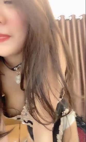 3月9日凌晨斗鱼某主播深夜点陪玩小姐姐接私活情趣热舞[直播间走光视角+一对一双视角【2.32GB】