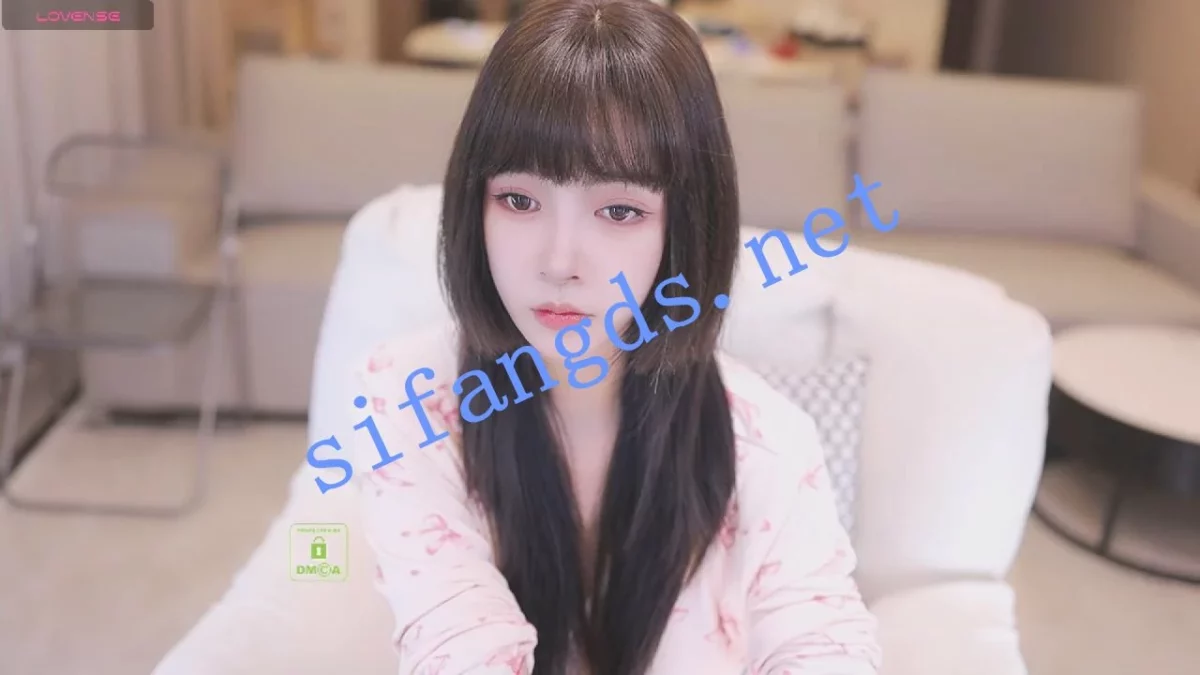 ♆ 【Bella-999】]神似Angelababy~这腿无敌了~道具!