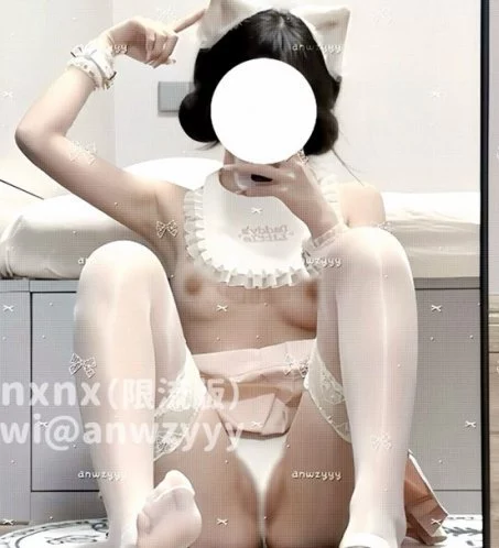 Nxnx@anwzyyy [288门槛] [潮吹定制] 4分钟 Cos圣诞 顶级嫩萝莉自慰福利订阅 [40P3V-260MB]