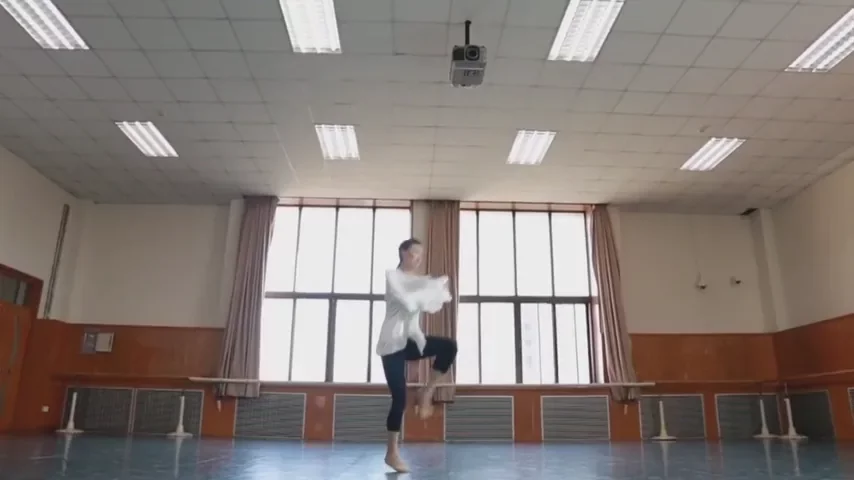 东方演艺集团舞蹈演员和男友性爱附生活照-18
