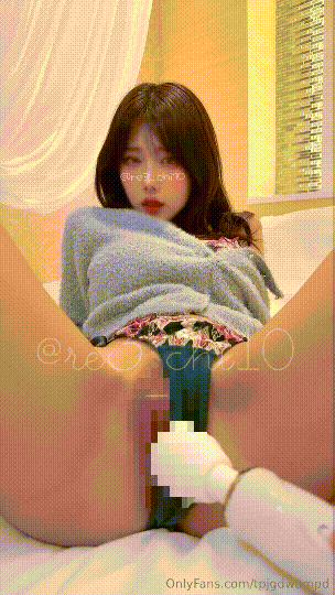 日本神颜美少女room 103 re3_chi10露脸啪啪视频合集-15