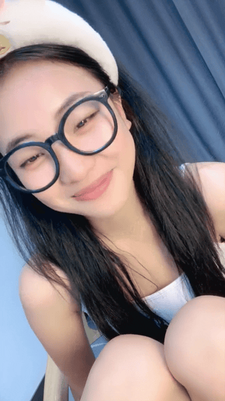 超漂亮【萱萱】娇小美乳 大长腿大屁股嫩穴 道具自慰高潮喷水-6