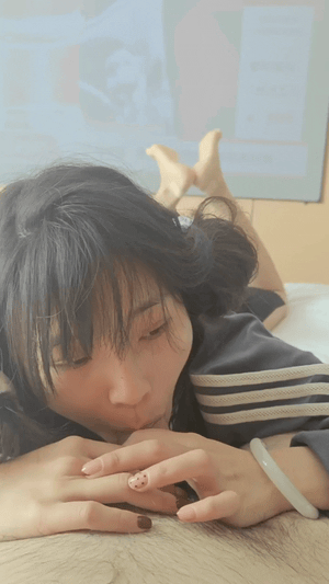杭州萧山超漂亮烧逼【刘XX】泄密-4