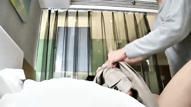 带妹妹去酒吧蹦迪 喝多后去宾馆把她操舒服了-5
