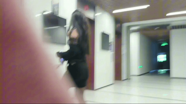 【我是奶气草莓】痴汉尾随美女 强操至高潮竟被她老公发现-6