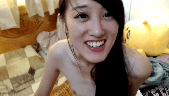 【台湾泄密】啦啦队长「苏怡静」“是谁的小穴在被干啊？-7