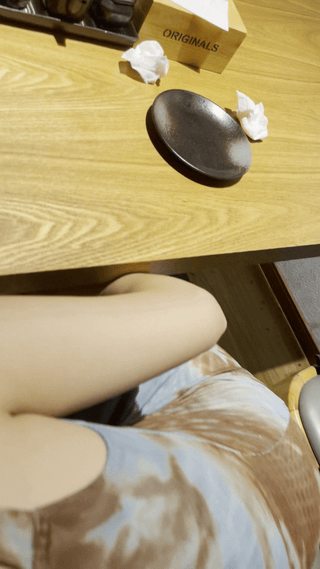 母狗饲养第三阶段，在公共场合帮我口交再到接受3P-2